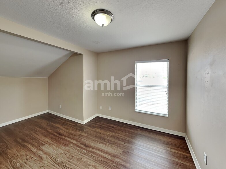 Building Photo - 1003 Windton Oak Dr