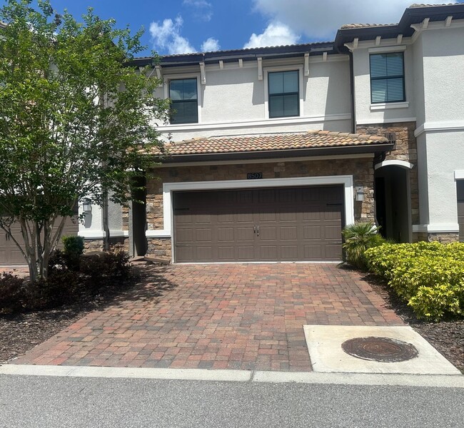 Primary Photo - 3 BED 2.5 BATH TOWNHOME IN THE VISTAS AT C...