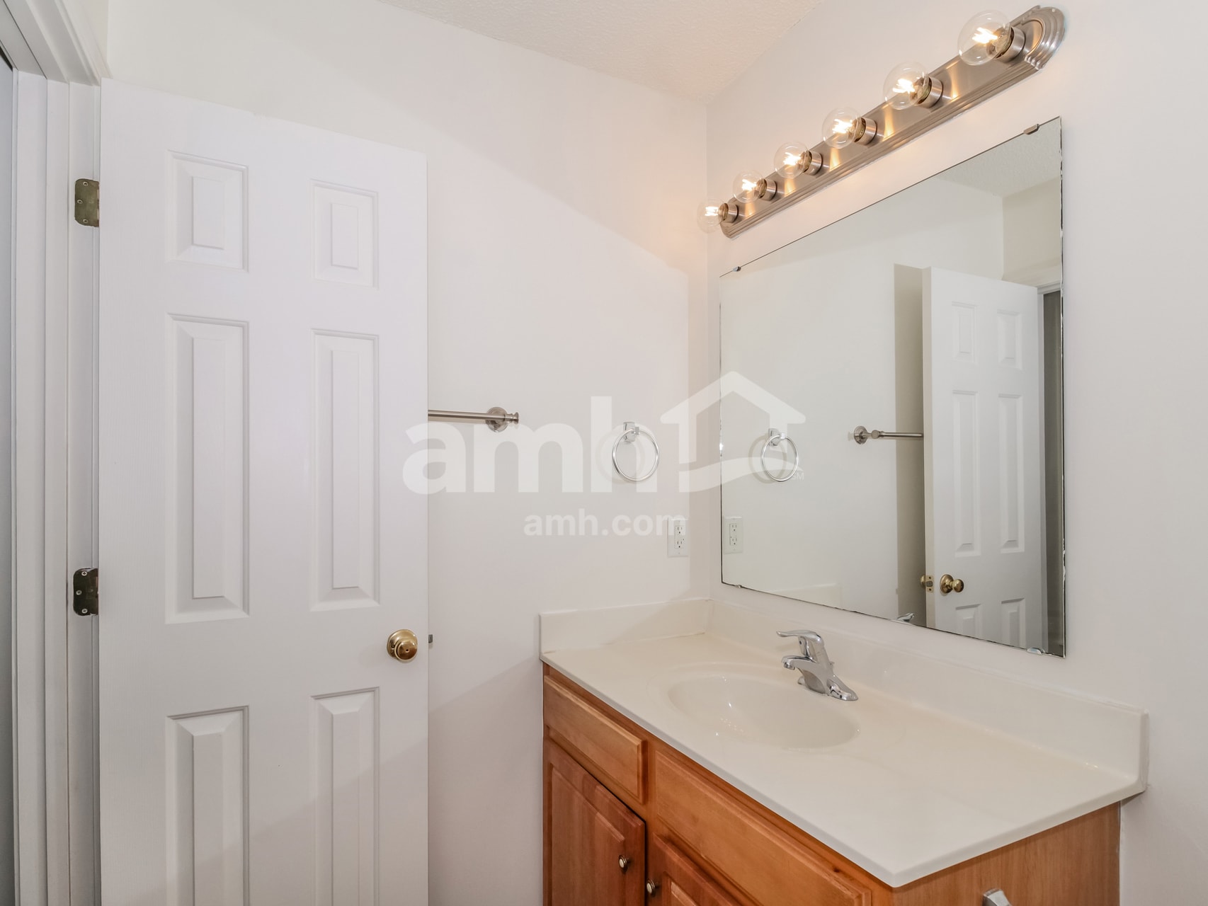 Building Photo - 7236 Walking Horse Ct