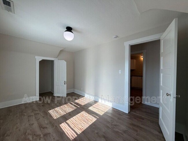Building Photo - 1459 Plum St