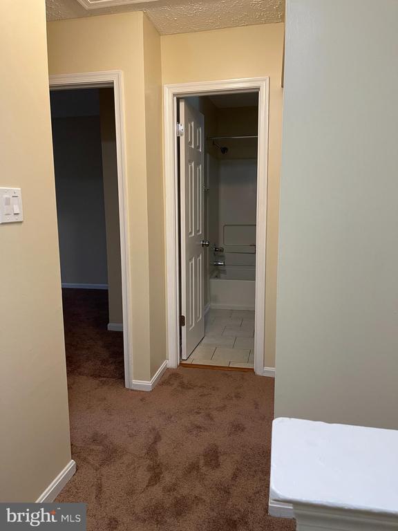 Building Photo - 2420 Rosecroft Ct