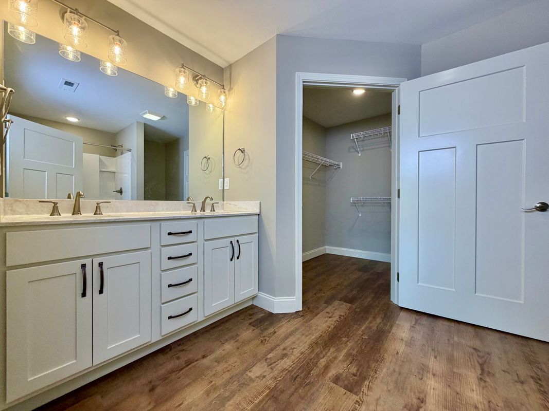 Building Photo - 728 Snowflower Cir