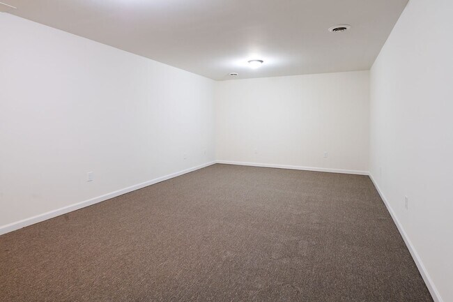 Building Photo - 3017 Fairchild Ln