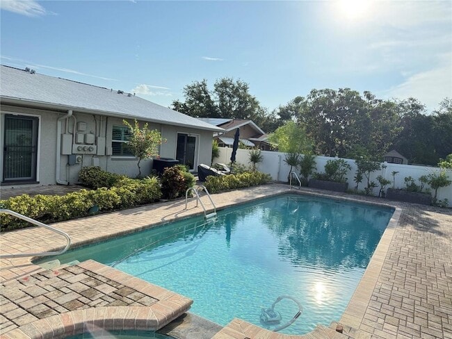 Building Photo - 440 50th Ave N