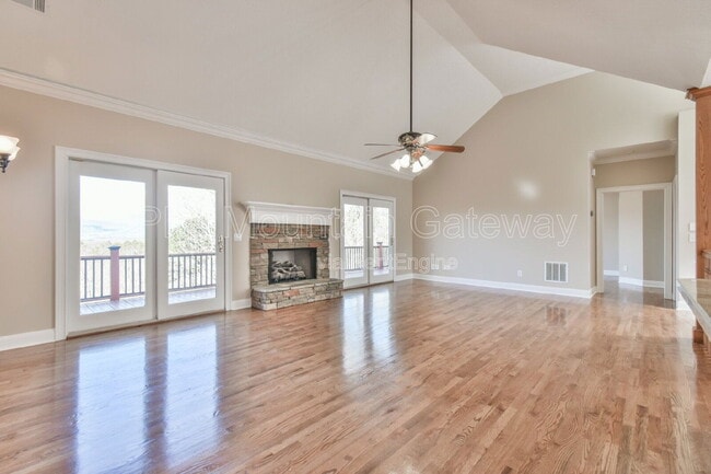 Building Photo - 894 Oak Pointe Dr