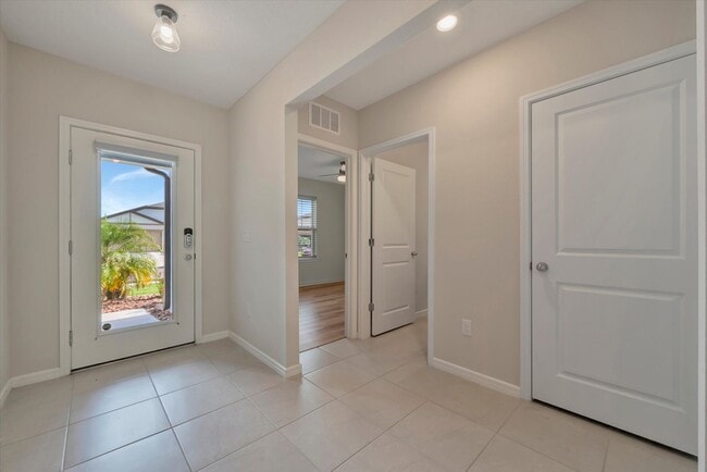 Building Photo - Newer Build - Parrish 3 Bedroom Home with ...