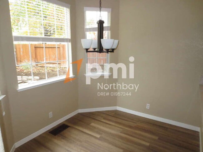 Building Photo - 3276 Formby Ln