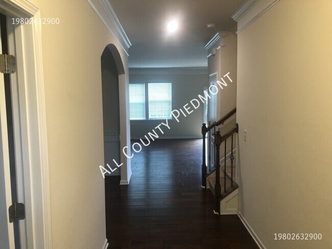 Building Photo - 7711 Kelburn Ln