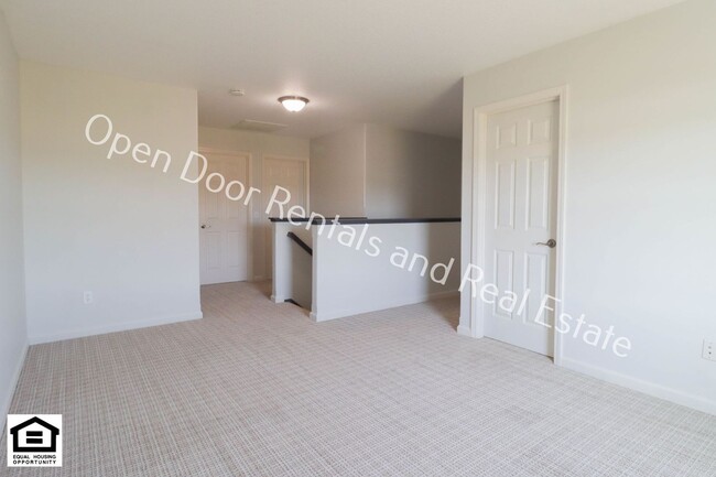 Building Photo - ***$500 off 1st months rent!**** 3 bedroom...