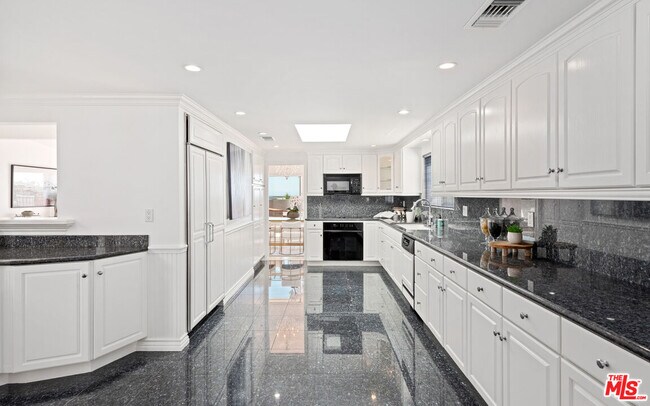 Building Photo - 18100 Wakecrest Dr