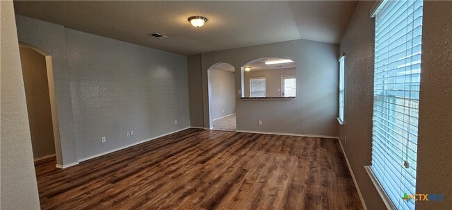 Building Photo - 1024 Sandwell Ct