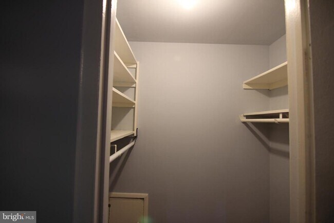 Building Photo - 4415 Briarwood Ct N