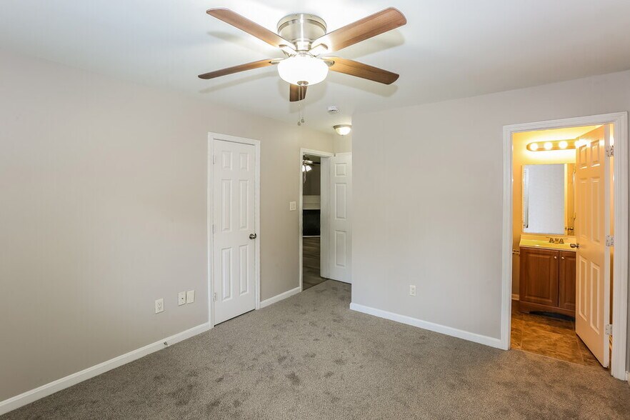 Building Photo - 7019 Idlewild Brook Ln