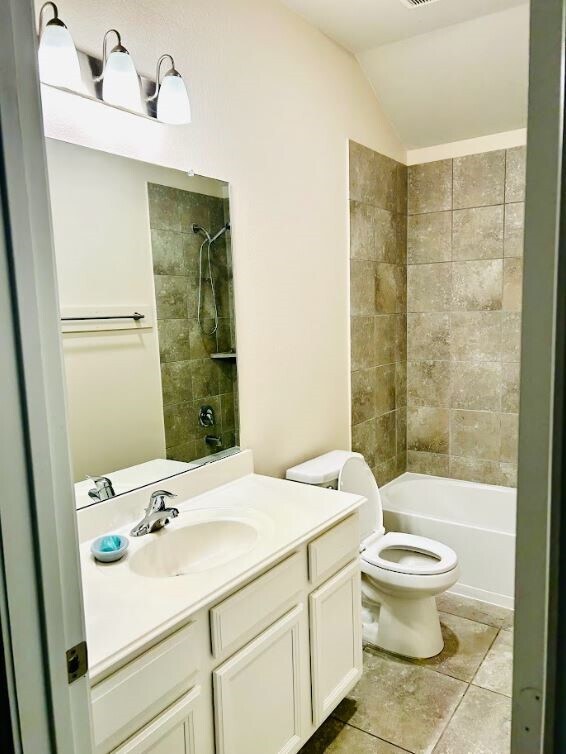 Building Photo - 21423 Holly Heights Rd