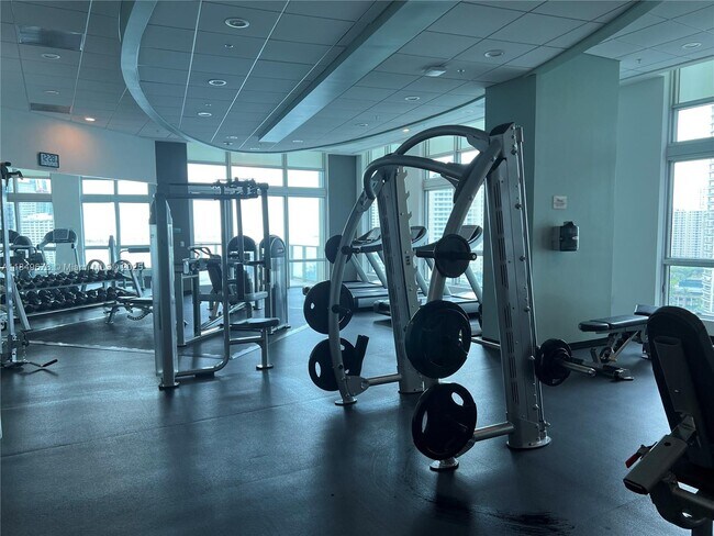 Building Photo - 300 S Biscayne Blvd