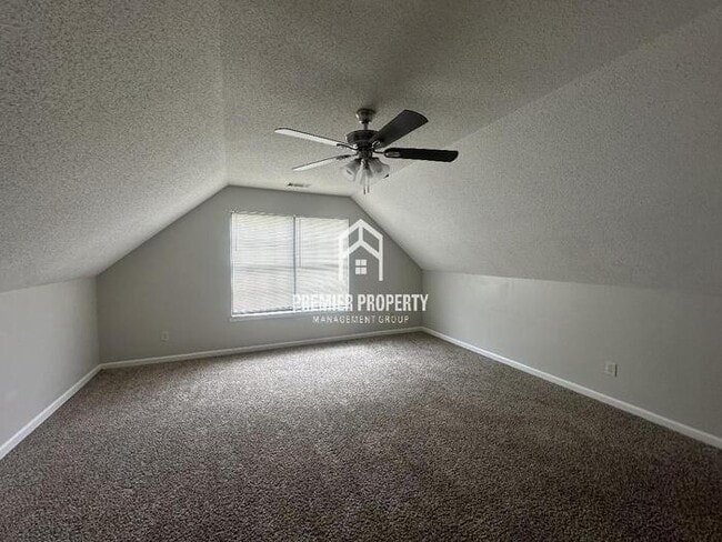 Building Photo - 995 Red Fox Cove