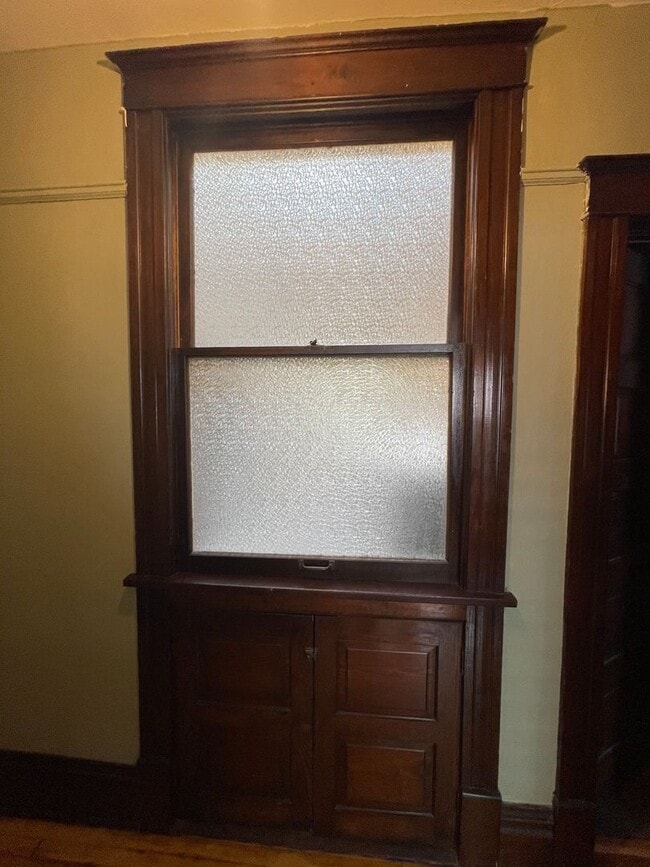 Building Photo - 715 S Phillips Ave