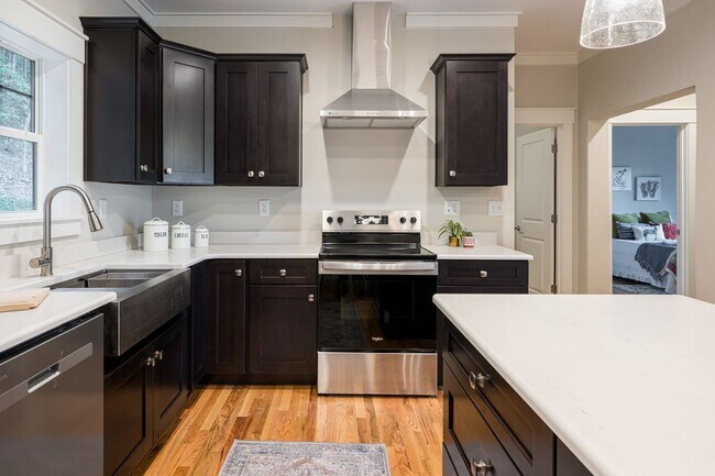 Building Photo - Large New Construction Rental - Old Fort