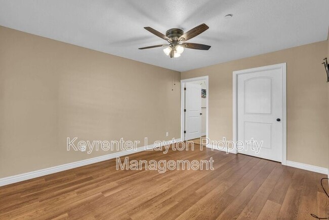 Building Photo - 905 S Main St