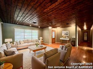Building Photo - 1305 San Jacinto St