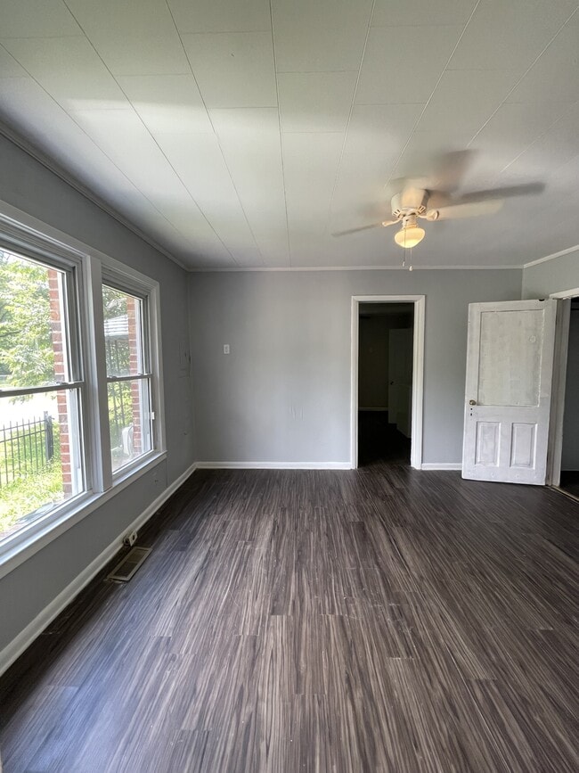 Building Photo - 1720 Portland St