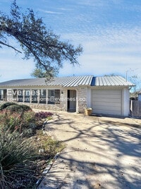 Building Photo - 208 Panther Path