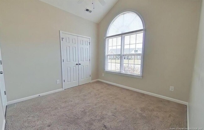 Building Photo - 472 Collinwood Dr