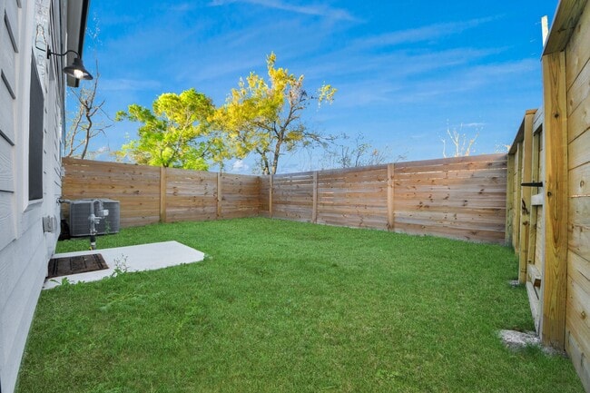 Building Photo - 4713 Talina Way