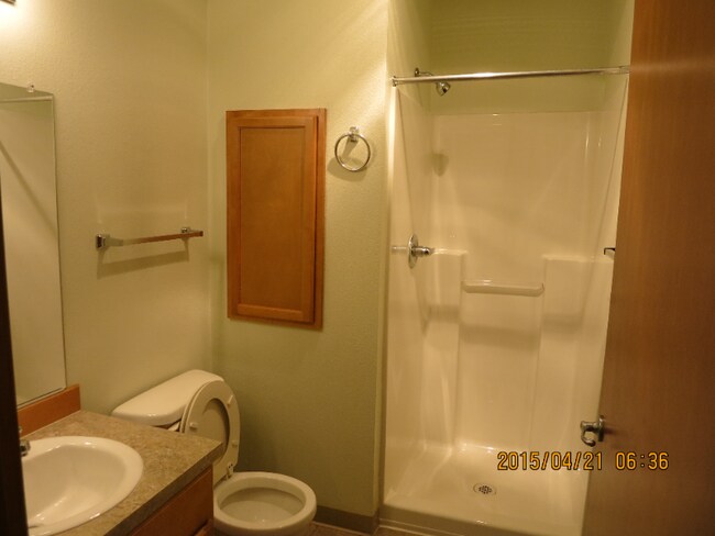 Building Photo - 12231-12239 SE Bush St