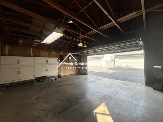 Building Photo - Wonderful 2bd/2ba Citrus Heights Condo with 2 Car Garage!