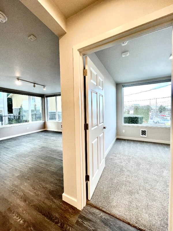 Building Photo - 1925 S I St