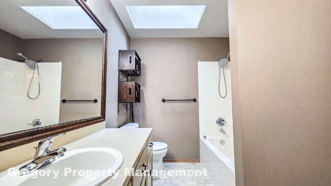 Building Photo - 821 180th St SW