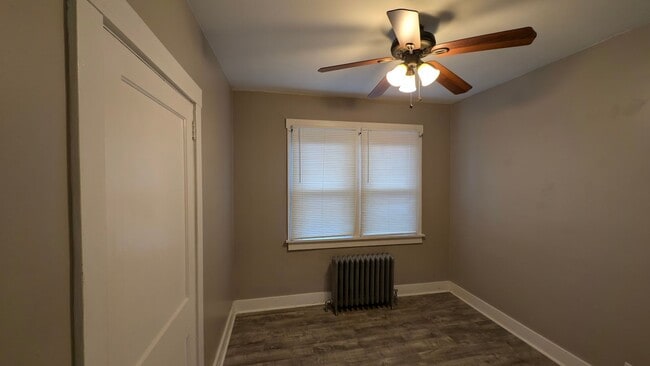 Building Photo - 3863 Brighton Rd