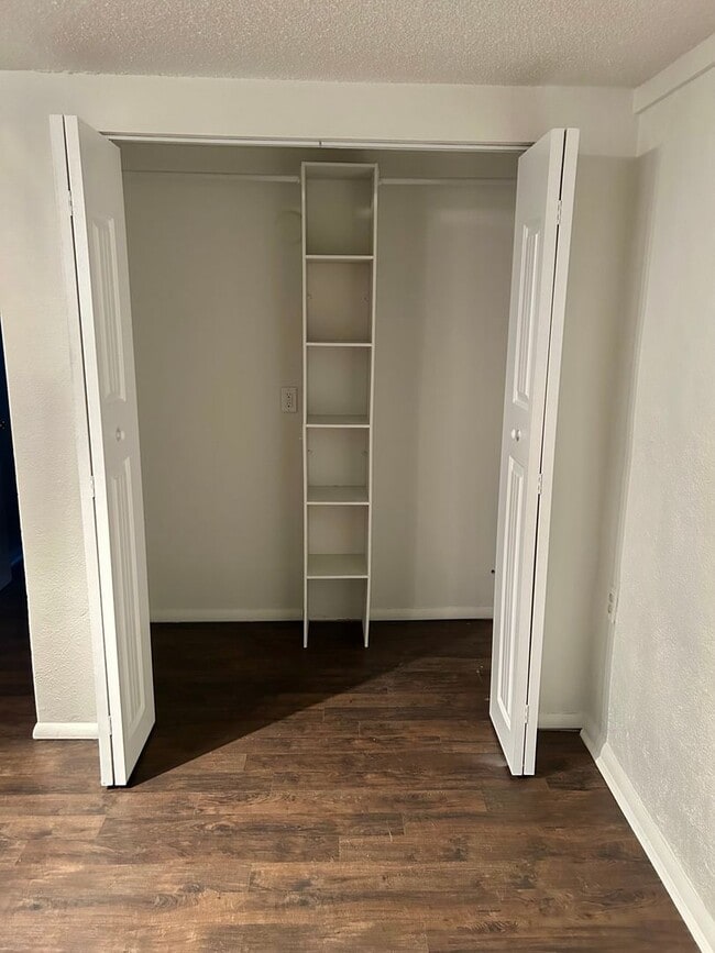 Building Photo - Cozy 1 Bed 1 Bath Apartment