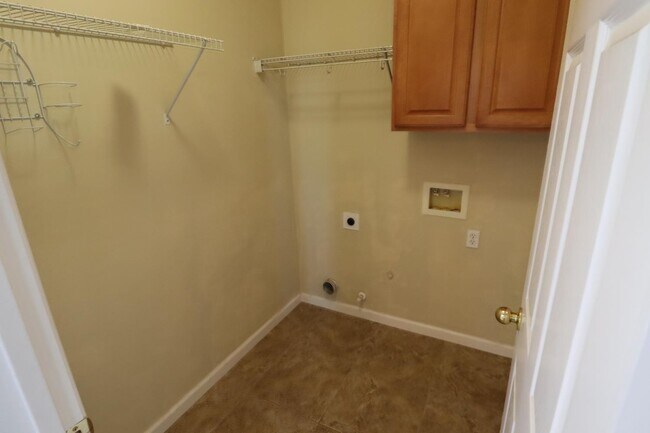 Building Photo - 879 Tureaud Ln