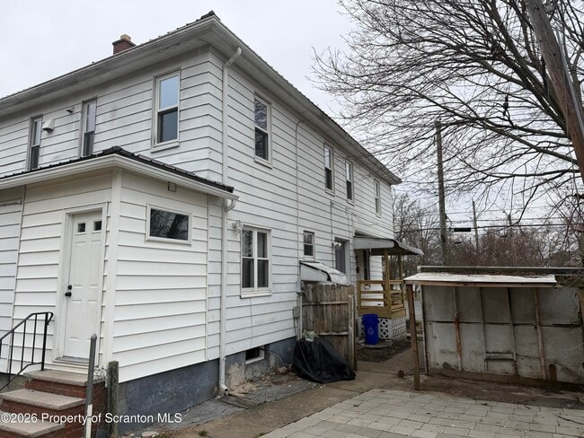 Building Photo - 1154 Murray St