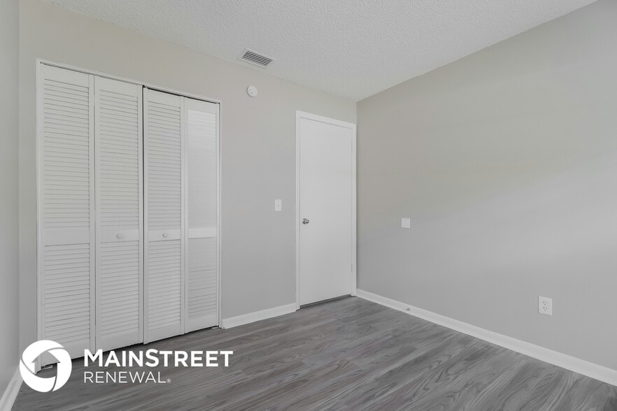 Building Photo - 1390 E Euclid Ave