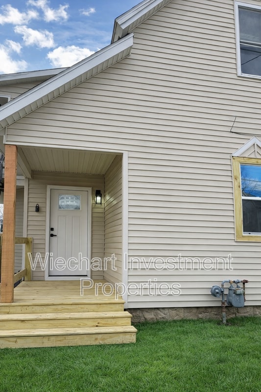 Building Photo - 933 W Wayne St