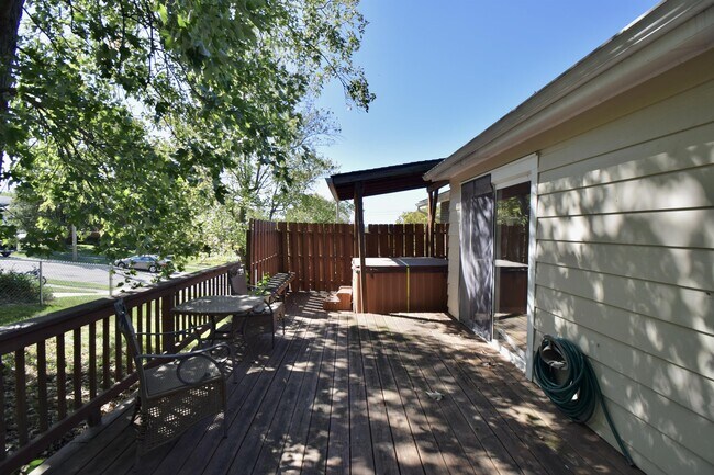 Building Photo - 1800 Keith Dr