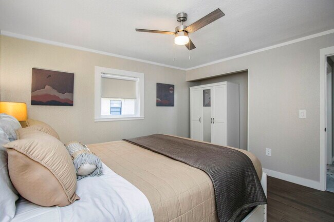 Building Photo - 2081 N Betty Ln