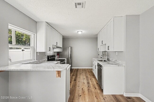 Building Photo - 1280 N Hwy A1A