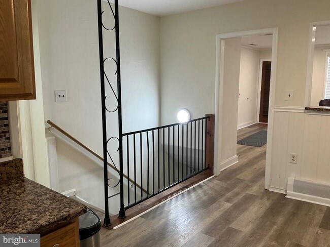 Building Photo - 818 Balsamtree Pl