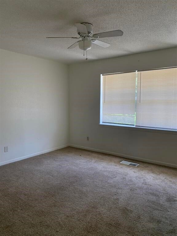 Building Photo - 6955 Calder Ave