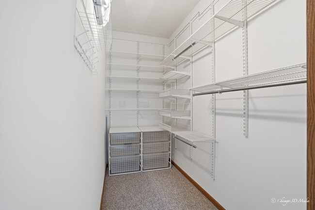 Building Photo - 515 Main St