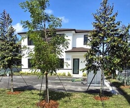 Building Photo - 1313 NW 6th Ave Unit A