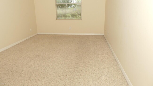 Building Photo - 1831 Barrington Cir