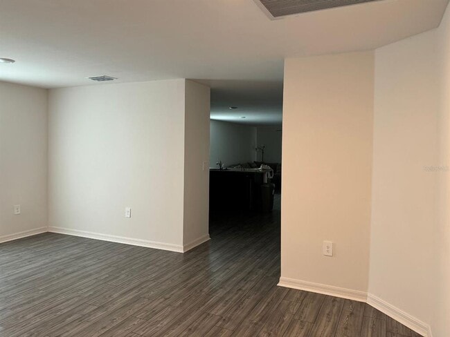 Building Photo - 2082 S Chamberlain Blvd