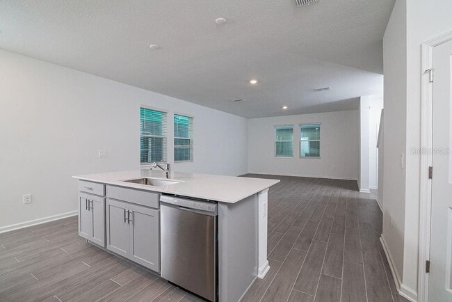 Building Photo - 6008 Blissful St