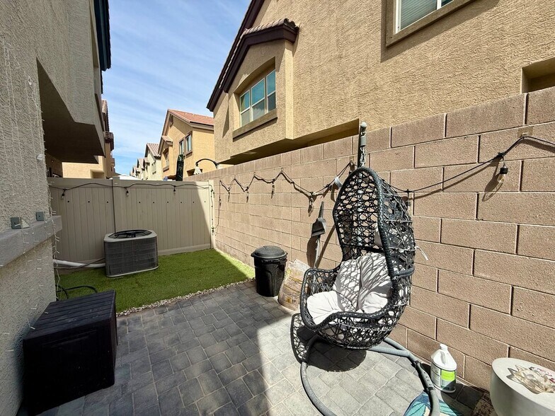 Building Photo - 4640 Fuchsia Nights Ave