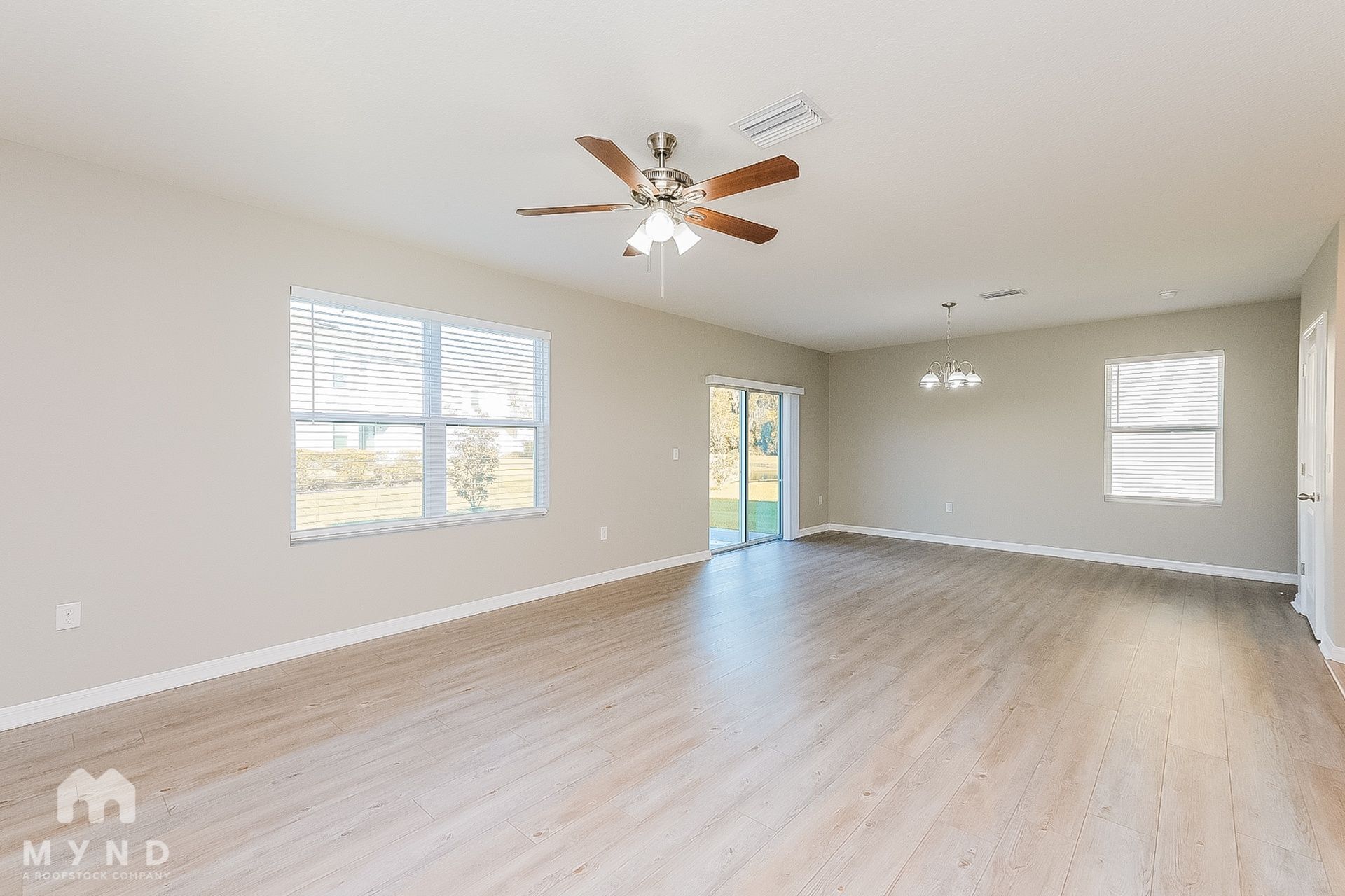 Building Photo - 906 Ashentree Dr